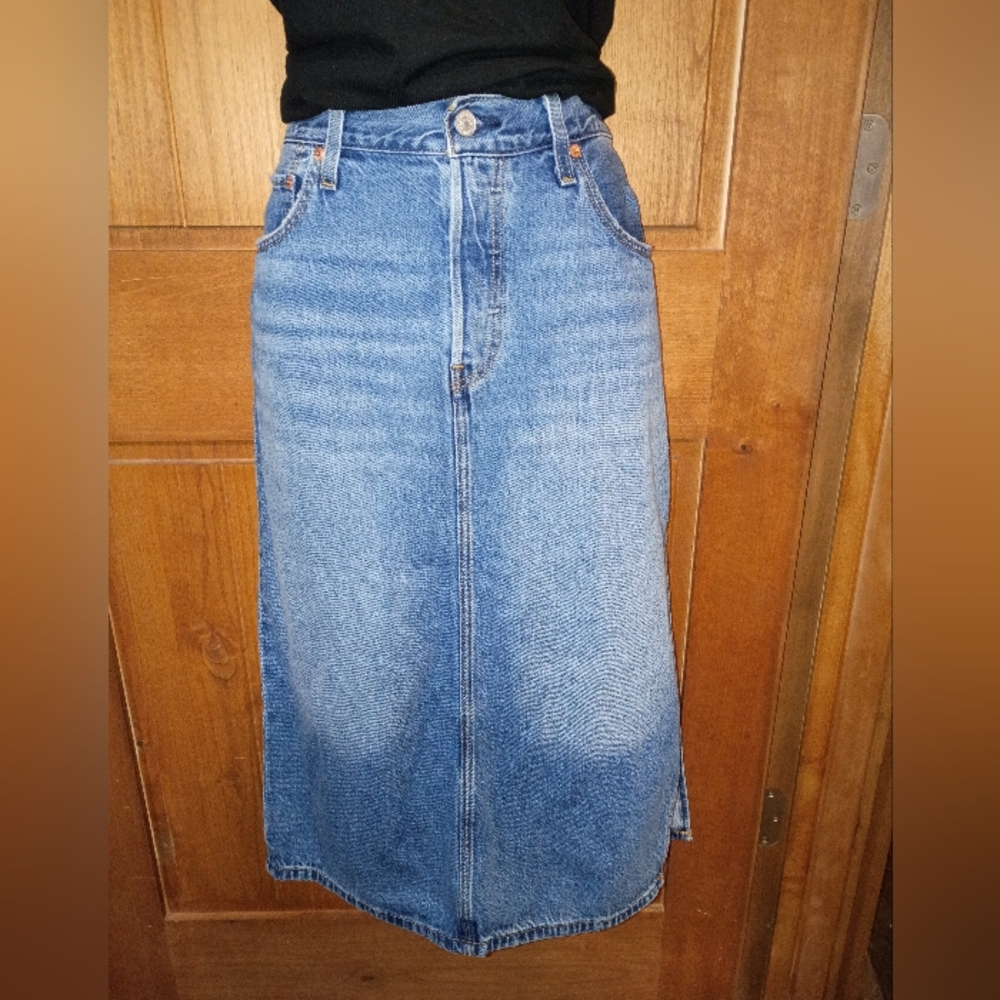 Levi's Classic Blue‎ Midi Skirt